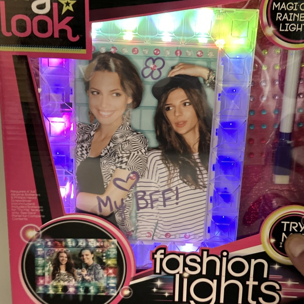 Cra-Z-Art My Look Fashion Lights Light-Up Picture Frame Decorate Activity 46597